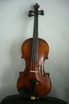 Roy Antique Violin
